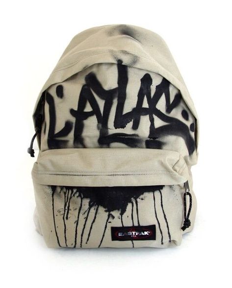 Stylish School Bags, Dr Shoes, Estilo Hip Hop, Graffiti Styles, 로고 디자인, Cute Bags, Custom Bags, Retro Outfits, Spray Paint