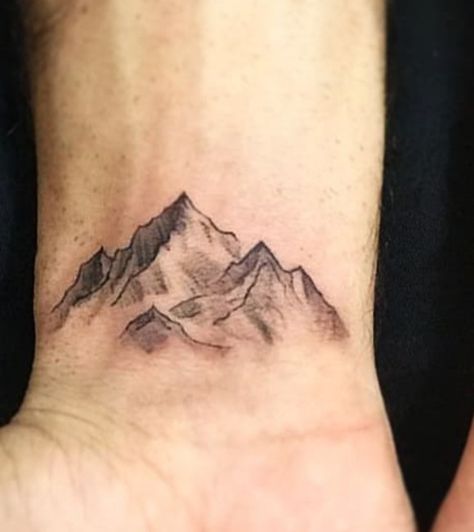 Mountain Tattoo With Shading, Different Tattoo Shading Styles, Mountain Tattoo Men Forearm, Tattoo Berge, Cool Nature Tattoos, Danny Tattoo, Moutain Tattoos, Lost Tattoo, Poseidon Tattoo