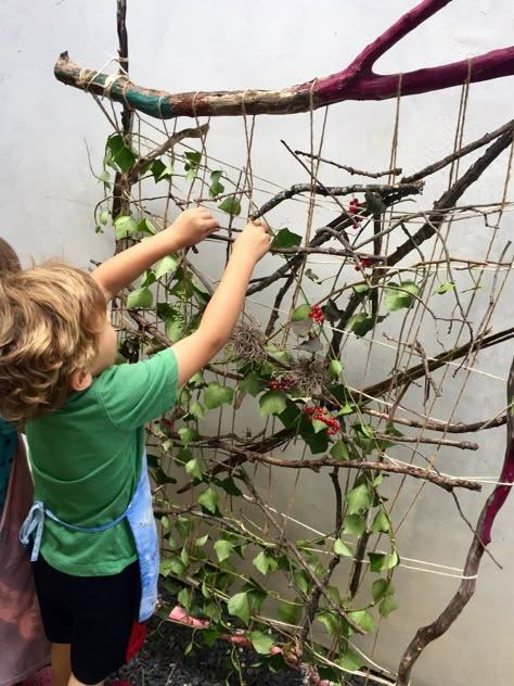 Nature Loom, Nature Weaving, Branch Weaving, Forest School Ideas, Austin Art, Nature School, Deco Nature, Natural Playground, Outdoor Classroom