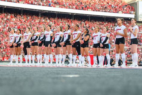 Nebraska Huskers Volleyball, Nebraska Volleyball Wallpaper, Husker Volleyball, Nebraska Volleyball, College Volleyball, Volleyball Memes, Volleyball Wallpaper, Volleyball Skills, Volleyball Inspiration