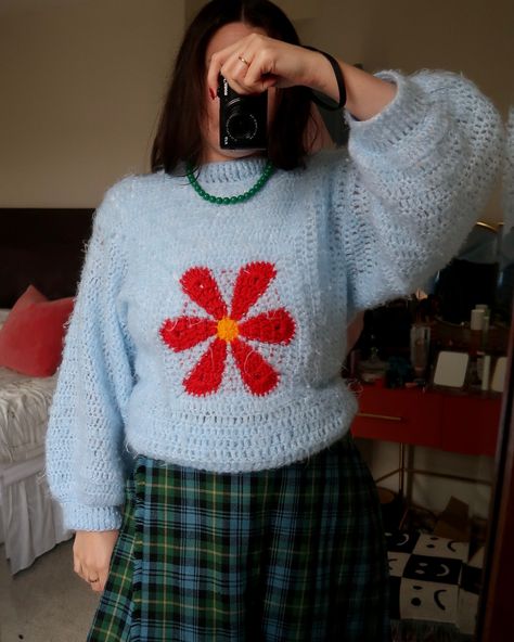 Styling my Retro flower jumper for Autumn 🌼🍂 Realm Designs, Flower Jumper, Retro Flowers, Crochet Clothes, Style Me, Jumper, Crochet Patterns, Crochet, Pattern