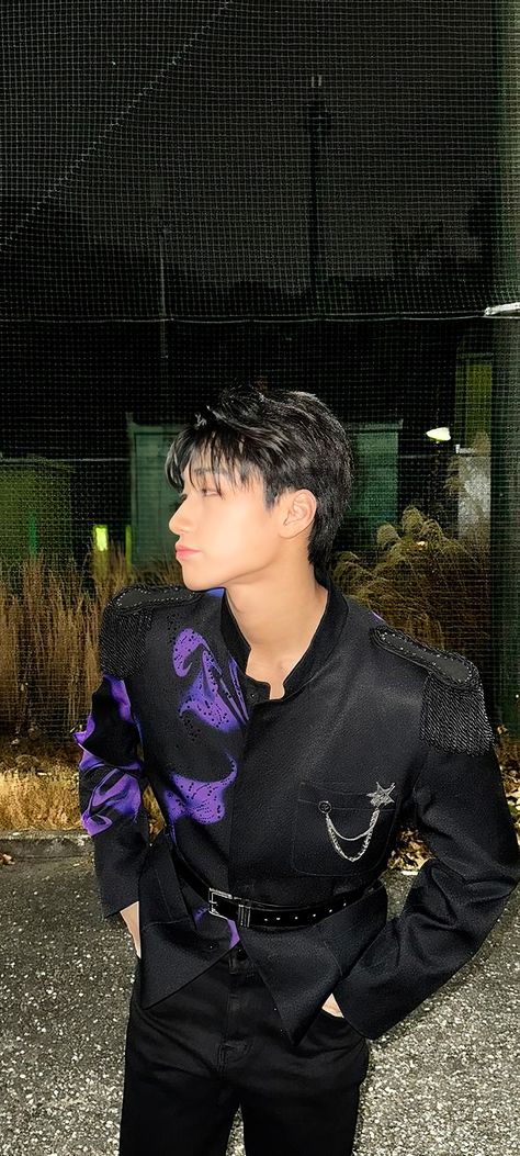 ☆ Ateez san wallpaper Ateez Wallpaper Lockscreen, San Wallpaper, Ateez Wallpaper, San Ateez, Ateez San, Choi San, Boyfriend Material, Purple, Black