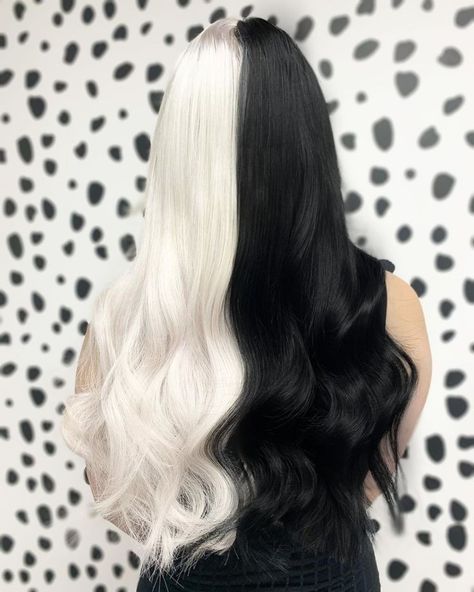 Two Toned Hair Black And White, Split Dyed Hair White And Black, Black And White Split Dye Hair, Half White And Black Hair, Black Blonde Split Dye, Split Black And White Hair, Platinum Split Dye, Half Black And White Hair, Half White Half Black Hair