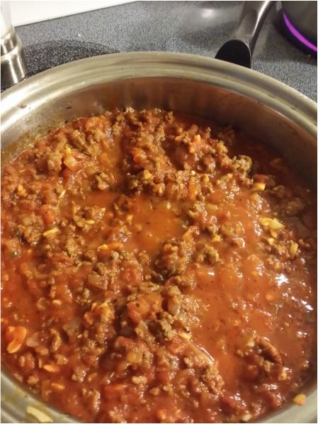 Meat Sauce Recipe With Jarred Sauce, Doctored Up Spaghetti Sauce, Spaghetti Sauce Using Jar Sauce, How To Doctor Up Jarred Spaghetti Sauce, Meat Sauce With Jar Sauce, Easy Spaghetti Recipes With Jar Sauce, How To Make Jar Spaghetti Sauce Better, Spagetti Sauce Recipe, Ragu Spaghetti Sauce