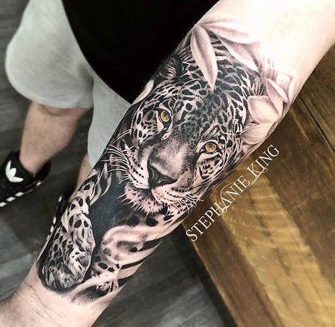 Black Crown Tattoo, Mandala Foot Tattoo, Jungle Tattoo, Cute Tattoo Ideas, Jaguar Tattoo, Animal Sleeve Tattoo, Best Tattoo Ever, Leopard Tattoos, Cool Wrist Tattoos