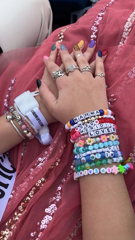 Junior Jules Taylor Swift, So Make The Friendship Bracelets, Make The Friendship Bracelets, Era Tour, Taylor Swift Party, Swift Concert, Taylor Swift Tour Outfits, Swift Tour, Tour Outfits