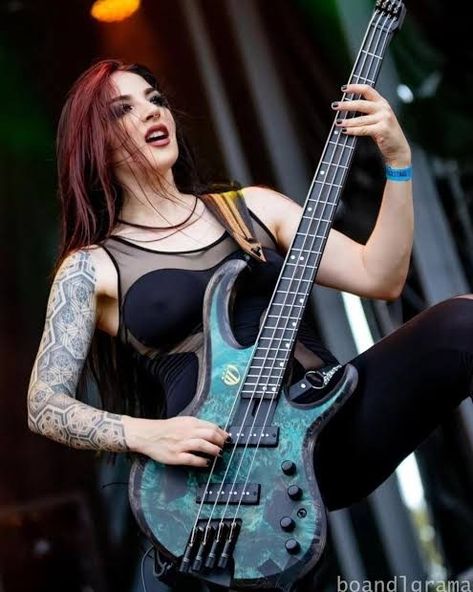 Alice Lane, Hand of Juno Alice Lane, Female Guitarist, Guitarist, Heavy Metal, Social Network, Bass, Musician, Band, Music