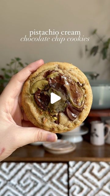 Erin Kyles on Instagram: "Pistachio cream chocolate chip cookies! 🍪   Because why only add pistachios to your cookie dough when you could also stuff the dough with pistachio cream for even mooore pistachio flavor. These cookies are super soft with crisp edges, loaded with toasty brown butter flavor, pools of melty chocolate & crushed pistachios - and they’re stuffed with creamy & rich pistachio cream. Aaaand of course, they’re small batch.  🍪 find the full recipe on my blog, 🔗 in my bio, or search up “fresh bean bakery pistachio cream chocolate chip cookies”!" Ways To Use Pistachio Cream, Pistachio Stuffed Cookies, Pistachio Butter Cookies, Pistachio Cream Cookies, Pistachio Cookie, Crushed Pistachios, Cream Filled Cookies, Pistachio Butter, Pistachio Cookies