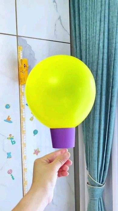 Handmadecraft | Paper Cup Hot Air Balloon Let’s use paper cups and balloons to make a fun hot air balloon with your children! #PaperCupHandwork… | Instagram Paper Ornaments Diy, Hot Air Balloon Craft, Diy Science Experiments, Design Tech, Balloon Crafts, Diy Science, Family Fun Games, Preschool Art Activities, Fun Games For Kids