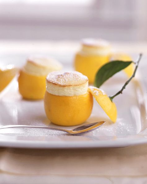 Wedding Finger Foods, Souffle Recipes, Easter Desserts Recipes, Lemon Desserts, Easter Dessert, Homemade Treats, Lemon Recipes, Cake Servings, Mini Desserts