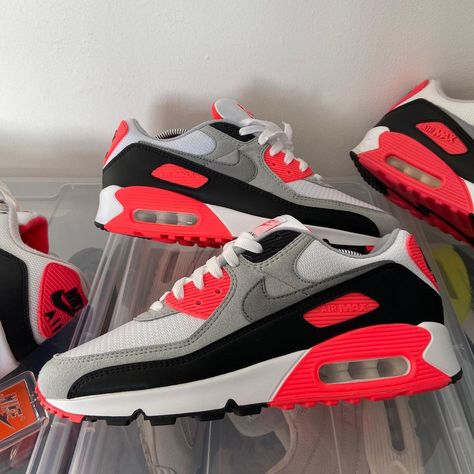 90 Air Max Shoes, Red Nike Air Max With Air Cushioning, Red Nike Air Max With Air Max Cushioning, Red Low-top Nike Air Max With Cushioning, Air Max 90 Red, Nike Air Max Red Sports Shoes, Urban Style Outfits, Nike Air Max 90, Back To School Outfits