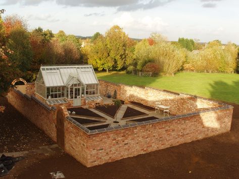 Walled Kitchen Garden Brick Wall Gardens, Bamboo Landscape, Kitchen Gardens, Brick Garden, Victorian Kitchen, Walled Garden, Veg Garden, Garden Greenhouse, Pergola Plans