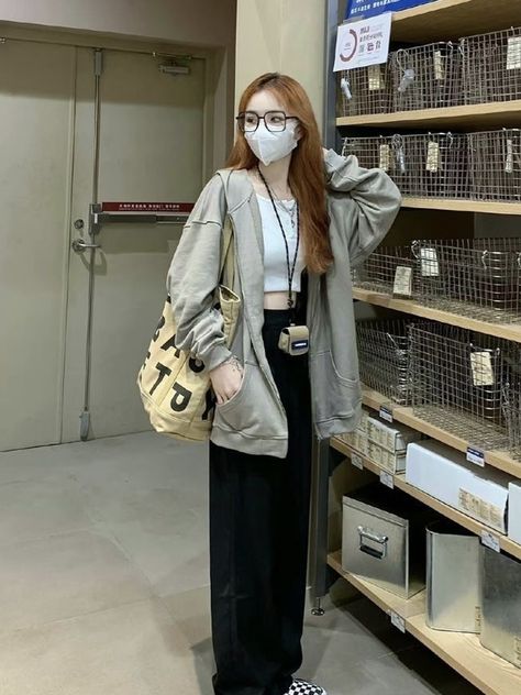 Comfy Asian Outfit, School Outfits For College Korean, Casual Study Outfit Summer, Gray Jacket Outfit Aesthetic, Uni Student Aesthetic Outfit, School Ootd College Philippines, Causal Korean Outfits, College Outfits With Backpack, Korean College Outfits Summer