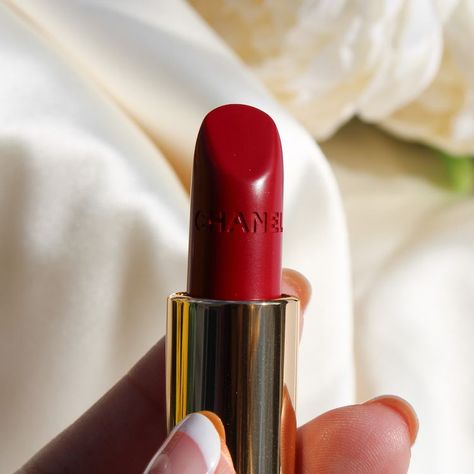 Chanel Pirate Lipstick, Red Lipstick Aesthetic Outfit, Chanel Red Lipstick, Red Lipstick Makeup Looks, Deep Red Lipsticks, Aubrey Hepburn, Chanel Price, Best Red Lipstick, Red Lipstick Makeup