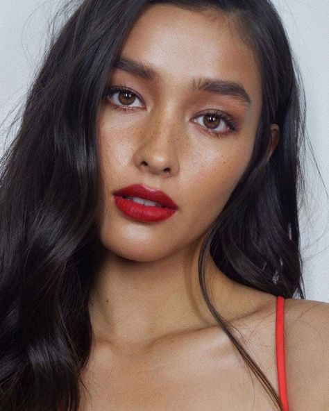 Nature Makeup Looks, Red Lipstick Looks, Nature Makeup, Red Lips Makeup Look, Liza Soberano, Red Lip Makeup, Batons Matte, Make Up Looks, Red Lip