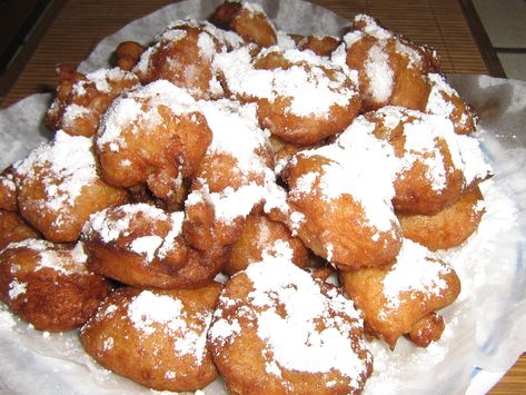 New Orleans Rice Calas/ Beginets-  Dessert Treats Anytime New Orleans Rice, Cajun Desserts, Food Entertaining Ideas, Beignet Recipe, Louisiana Cooking, Dessert Treats, Cajun Creole Recipes, Southern Christmas, Cajun Food