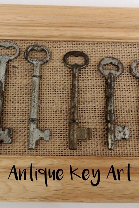 Antique Key Art Skeleton Key Decor Ideas, Craft Ideas Using Old Keys, Repurpose Old Keys Diy Projects, Key Art Projects, Old Keys Crafts Diy, Framed Keys Wall Art, Diy Key Projects, Skeleton Key Decor, Display Old Keys Wall Art