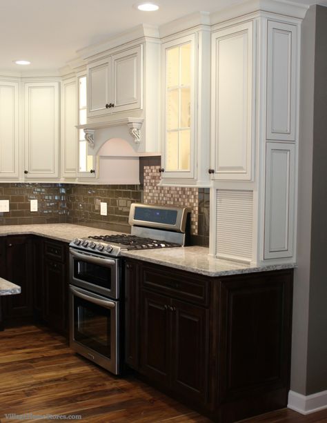 Black And White Kitchens, White Upper Cabinets, Espresso Kitchen Cabinets, Kitchen Cabinets Painted, Two Tone Kitchen Cabinets, Espresso Kitchen, Cabinets Painted, Painted Kitchen Cabinets Colors, Cabinets Makeover