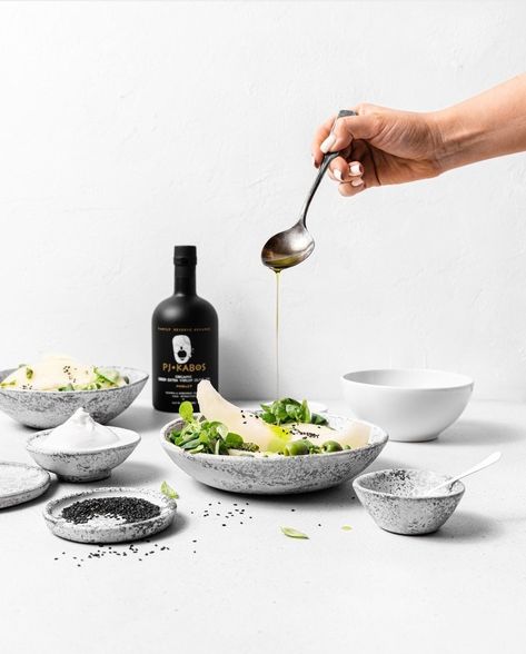 Olive Oil Product Photography, Salad Advertising, Olive Oil Photography, Oil Photography, Olive Oil Salad, Olive Oil Brands, Olive Oil Packaging, Rapeseed Oil, Olive Oil Bottles