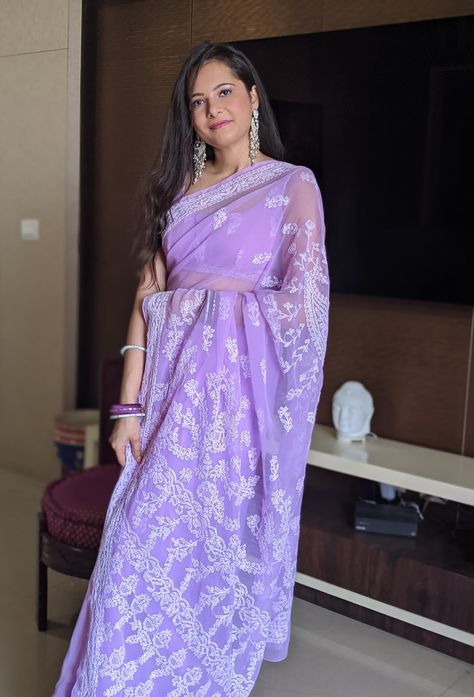 If you want chikankari saree in your wedding trausaue , here is one option Chikankari Sari, Chikankari Saree, Blouse Ideas, Saree Jewellery, Fashion Vocabulary, Sari Blouse, Indian Dress, Silk Suit, Dress Ideas