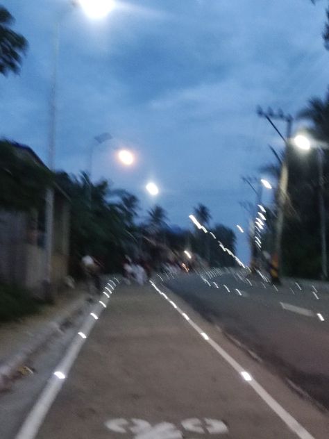 Another blurry but aesthetic street photos inspo road highway lights lamp post Philippines  aesthetic Aesthetic Street Photos, Street Philippines, Highway Lights, Highway Aesthetic, Philippines Aesthetic, Highway Lighting, Road Highway, Aesthetic Street, Bacolod