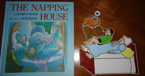 This particular week at Coop, the Storytime From A to Z letter was "N" and the book was The Napping House , which is a favorite book at our... Mac And Me, Book Themed Activities, The Napping House, A To Z Letter, Z Letter, Flannel Board Stories, Childrens Books Activities, Felt Stories, Rhyming Books