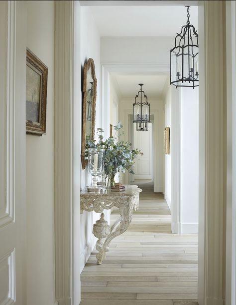 French Country House Provence, Foyer Ideas Entryway Stairs, French Country Mudroom, French House Interior, Country Hallway, American House Design, Cottage Entryway, Foyer Ideas Entryway, Upstairs Hallway Ideas