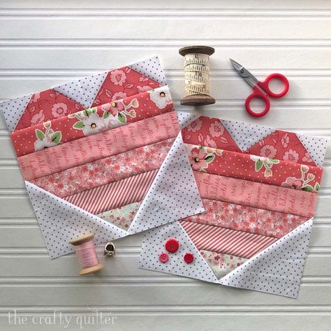 Ombre Love quilt pattern & some heart tutorials - The Crafty Quilter Free Heart Pattern, Valentines Quilting Projects, Heart Quilt Blocks Free Pattern, Valentines Sewing Projects, Heart Patterns Printable, Quilted Heart Pattern, Valentine Quilts, Colchas Quilting, Love Quilt