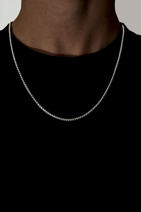 Displaying a men's box chain necklace in silver, crafted from sturdy stainless steel, captures a trendy streetwear vibe. Its sleek and sophisticated design complements any modern look. Ideal as a unique gift choice, suitable for any occasion. Sold at Etsy.de where you get value for money. #MensNecklace #BoxChain #StreetFashion #DurableMaterial #ElegantDesign #PerfectGift #modern #fashionable #unique #trendy Chain Necklace Men, Box Chain Necklace, Necklace Men, Mens Silver Necklace, Tiktok Style, Streetwear Style, Silver Box, Mens Pendant, Stainless Steel Necklace