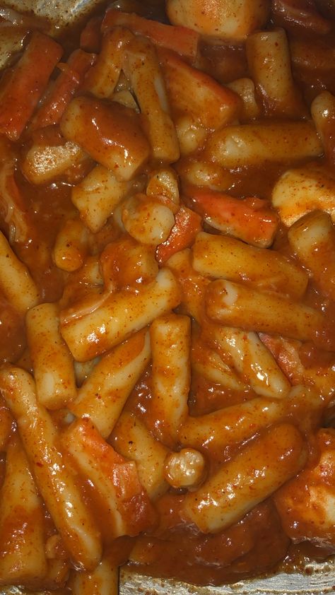 Walau ga seenak tteokbokki pada umumnya, tapi ini enakkkk 😭❤️ Topokki Aesthetic, K Food, Delicacy Food, Spicy Food, Yummy Comfort Food, Snap Food, Food Snapchat, Spicy Recipes, Food Obsession