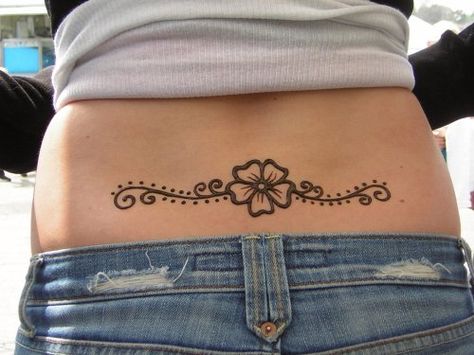 cute design Ankle Henna Designs, Simple Hand Henna, Back Henna, Tattoo Baby, Cute Henna Designs, Cute Henna Tattoos, Henna Style Tattoos, Henna Inspired Tattoos, Cute Henna