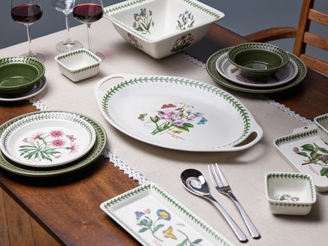 Tea With Friends, Sandwich Tray, Stacking Bowls, Grazing Board, Sandwich Trays, William Ellis, Heart Dish, Laurel Leaf, Leaf Border