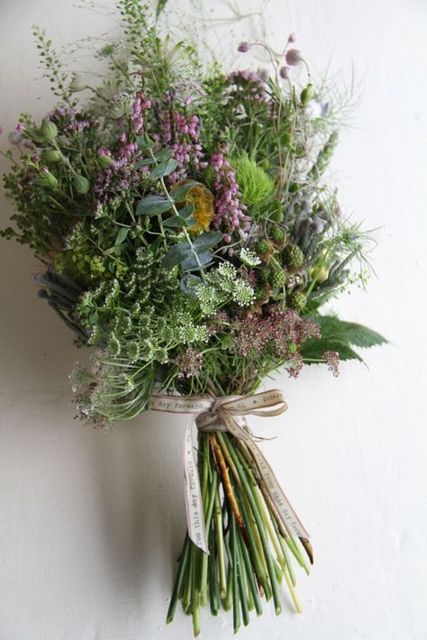 Bouquet Champetre, Bouquet Bride, Bouquet Inspiration, Grass Wedding, Have Inspiration, Wildflower Bouquet, Wildflower Wedding, Deco Floral, Bouquet Of Flowers