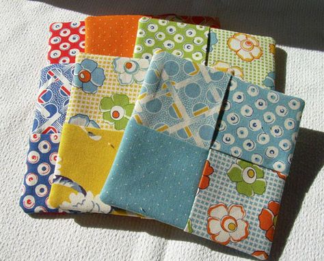 Cat 'n Cart Crafts: Criss Cross Coasters Sewn Coasters, Quilted Coasters, Mug Rug Patterns, Fabric Coasters, Small Sewing Projects, My Gift, Handmade Christmas Gifts, Mug Rug, Fabric Projects