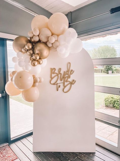 Bride To Be Decoration Ideas, Makeup With Eyeshadow, Bridal Balloons, Arch Backdrops, Bride To Be Decorations, Applying Eyeshadow, Bride To Be Balloons, Peacock Chairs, Decoration For Party