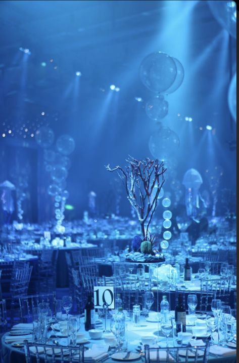 Water Theme Party Decorations, Under The Sea Debut Theme, Under The Sea Party Theme Decoration, Ocean Theme Event, Under The Sea Themed Wedding, Quince Under The Sea Theme, Under Water Theme Decorations, Under The Sea Theme Wedding, Atlantis Decorations Theme Parties