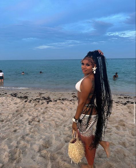 Hair Inspo Braids, Cruise Looks, Vacay Fits, Island Gyal, Swimsuit Body, Lets Travel, Vacation Hairstyles, Braids Wigs, Post Insta