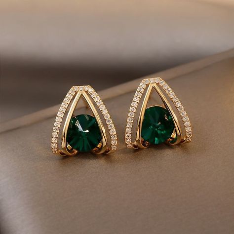 Emerald Earrings Studs, Jewelry Diy Bracelets, Bride Earrings, Green Crystal, Earring Type, Emerald Jewelry, Type 4, Mua Sắm, Simple Earrings