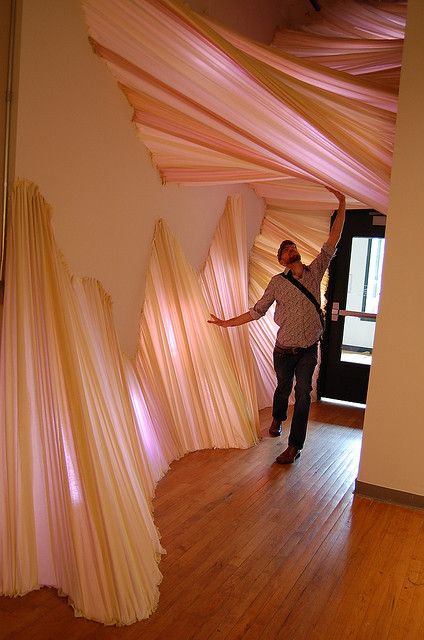 An example of how it could be used on walls or ceilings Fabric Exhibition, Fabric Installation, Art Installation, Sculpture Installation, Light Installation, Stage Design, Public Art, Art Plastique, Visual Merchandising