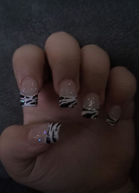 Zebra Acrylic Nails, Zebra Print Nails, Zebra Nails, Punk Nails, Lace Nails, Grunge Nails, Dope Nail Designs, Short Square Acrylic Nails, Short Acrylic