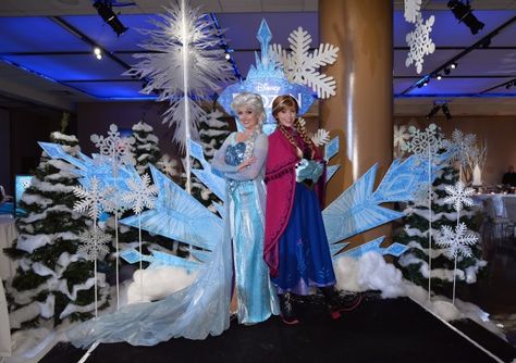 The World Premiere Of Walt Disney Animation Studios' "Frozen" - After Party Elsa Ice Castle, Frozen Jr, Christmas Parade Floats, Frozen Decorations, Festival Of Fantasy Parade, Disney Parque, Disney Frozen Party, Ice Castle, Frozen Themed Birthday Party