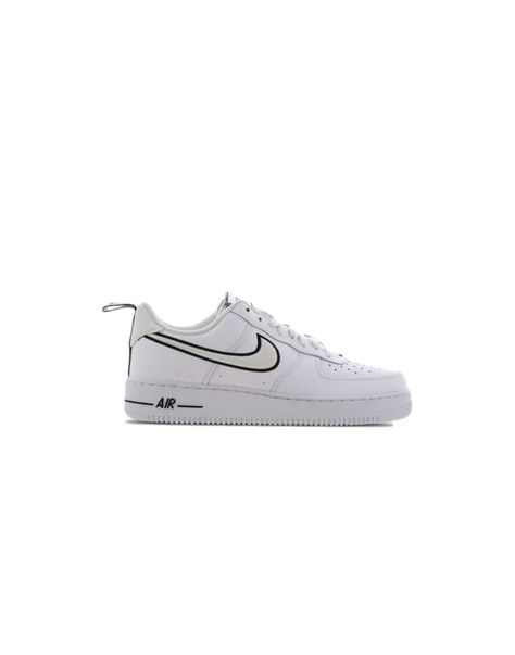 "Le audaci linee nere del tessuto cucito lungo lo swoosh di questa Nike Air Force 1 la rendono unica. Il logo ""Air"" nero completa il tutto sull'intersuola, facendo riferimento alla tecnologia utilizzata, così come la striscia sul tallone e l'etichetta sulla linguetta. La tomaia è realizzata in pelle bianca di alta qualità." , Colore: Beige , Taglia: 46 Air Logo, Air Force 1 Sneakers, Nike Sneakers, Nike Air Force 1, Air Force 1, Nike Air Force, Air Force, Nike Air, Force