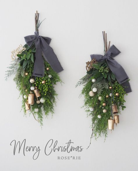 Classy Christmas Decor, Blue Christmas Decor, Christmas Inspo, Xmas Wreaths, Crafts Kids, Christmas Swags, Crafts Christmas, Deco Floral, Christmas Wreaths Diy