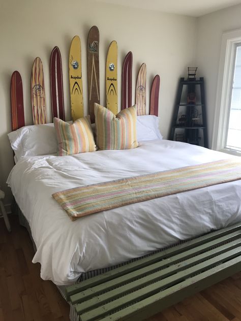 Water ski headboard Water Ski Headboard, Airbnb Ski Cabin, Ski Home Decor, Waterski Decor Ideas, Water Ski Decor Ideas, Ski Themed Bedroom, Ski Decor Ideas, Ski Bedroom, Water Ski Decor