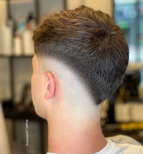 Low Fade Haircut Men's, Bowling Lane, Fade Haircuts For Men, Low Skin Fade, V Hair, Low Fade Haircut, Mid Fade, Long Hair On Top, Skin Fade