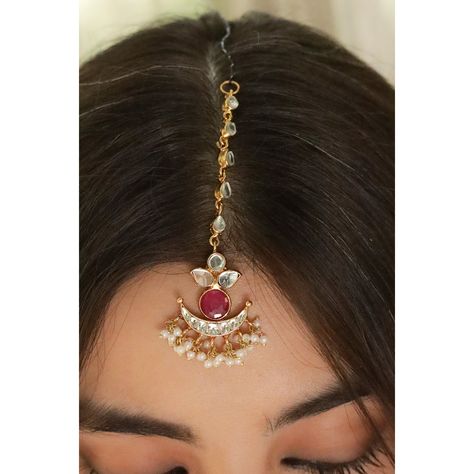 Hareem (Tikka) Traditional Jeweled Tikka For Festive Occasions, Elegant Multicolor Festive Tikka, Diwali Tikka With Matching Earrings, Traditional Tikka With Matching Earrings For Party, Traditional Party Tikka With Matching Earrings, Tikka Jewelry, Girly Accessories, Classy Jewelry, How To Wear