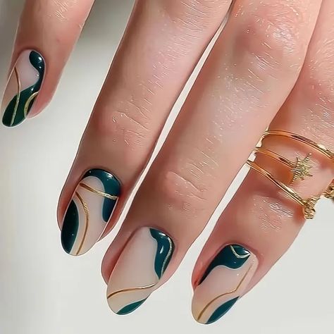 Wave Nails, Dark Green Nails, Special Nails, Acrylic Nail Kit, French Tip Acrylic Nails, Fake Nails With Glue, Nails French, Spring Nail, Prom Nails