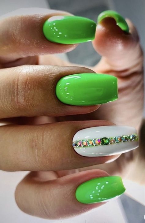 Nail Designs Blues, Summer Acrylic Nails Neon Green, Edgy Spring Nail Designs, Funky Nail Art Spring, Neon Green Nails Acrylic, Nails Acrylic March, Neon Colored Nails, Bright Green Nails Designs, Caribbean Nails Designs