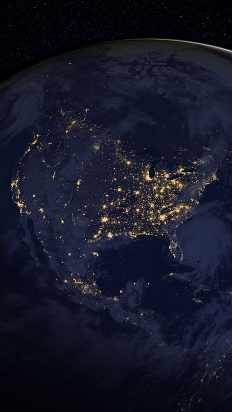 This image of North America at night is a composite assembled from data acquired by the Suomi NPP satellite in April and October 2012. The new data was mapped over existing Blue Marble imagery of Earth to provide a realistic view of the planet. Credit: #NASA Earth Observatory/NOAA NGDC. Satellite View Of Earth, Satellite Photos Of Earth, Bloomerang Lilac, Iphone Wallpaper Rock, Earth At Night, Christmas Lights Background, Hd Space, Earth City, Iphone Wallpaper Hd