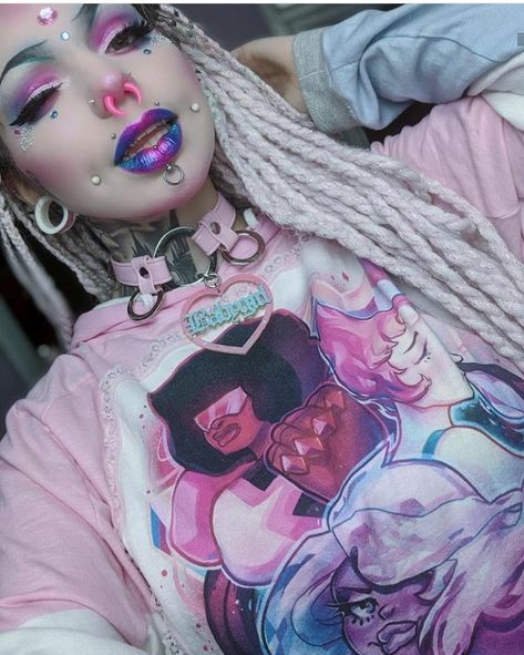 Pastel Goth Hair, Body Modification Piercings, Pastel Goth Makeup, Goth Make Up, Bubble Goth, Braids With Shaved Sides, Goth Hair, Face Piercings, Scene Outfits